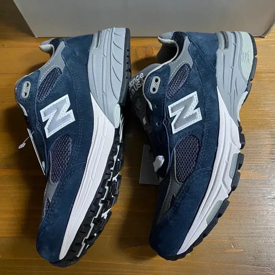 새상품! 뉴발란스 993 네이비 230사이즈
