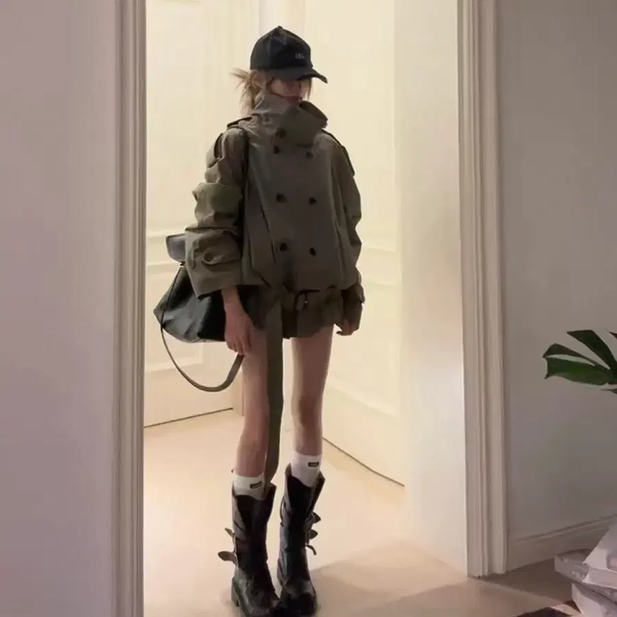 숏카라  트렌치코트