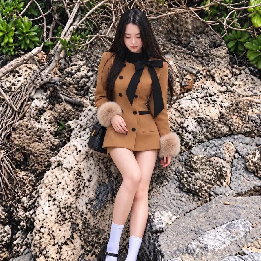 소매 퍼 탈부착 가능 허리 라인 원피스 리본코트