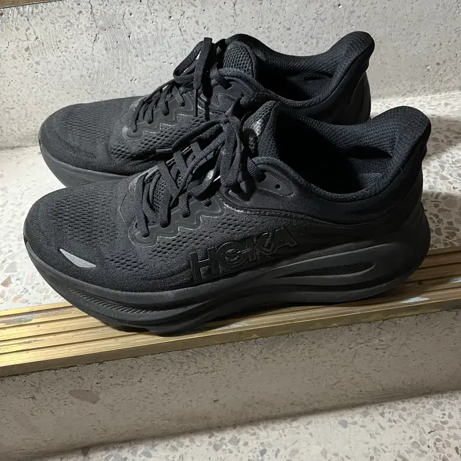 호카 본디9 285 블랙 정품