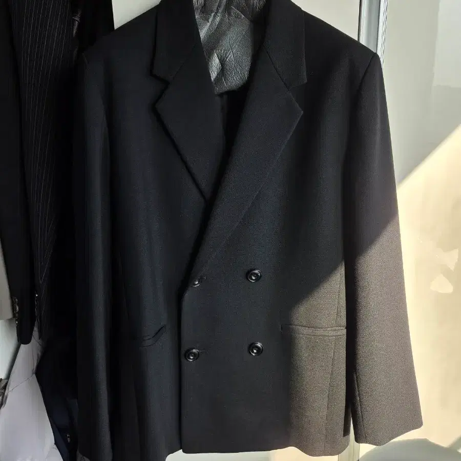 타임옴므 23FW 울 블렌드 더블 브레스티드 자켓 100