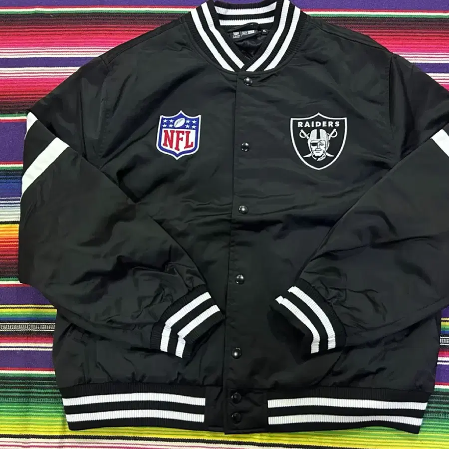 뉴에라 NFL 라스베이거스 레이더스 패딩 바시티 자켓