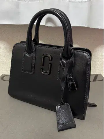 MARC JACOBS 토트백 블랙