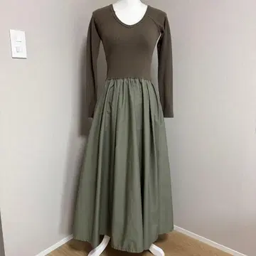 regleam 리그림 리브 니트 롱 슬리브 원피스 카키