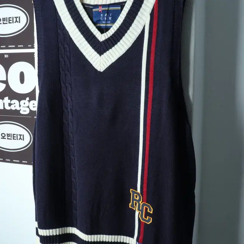 (XL-2XL) 로맨틱크라운 니트 새상품 조끼 배색 올드스쿨-H40456