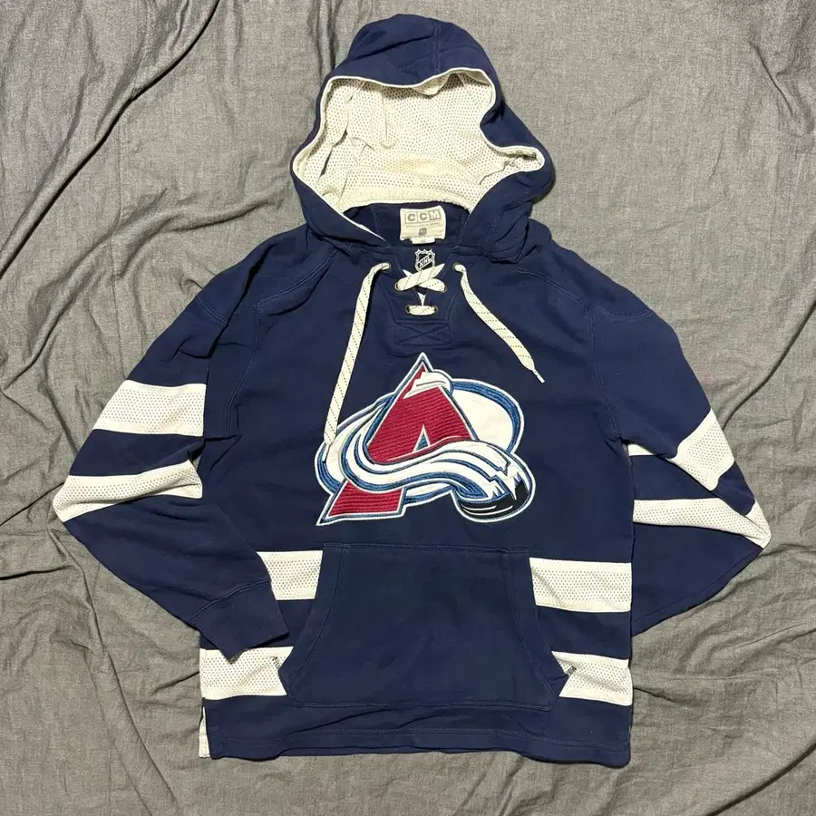 CCM NHL Colorado Avalanche Lace-Up Pullover Hoodie Sz S
