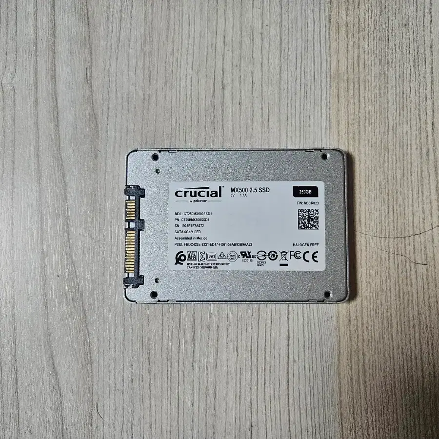크루셜 MX500 250GB SSD