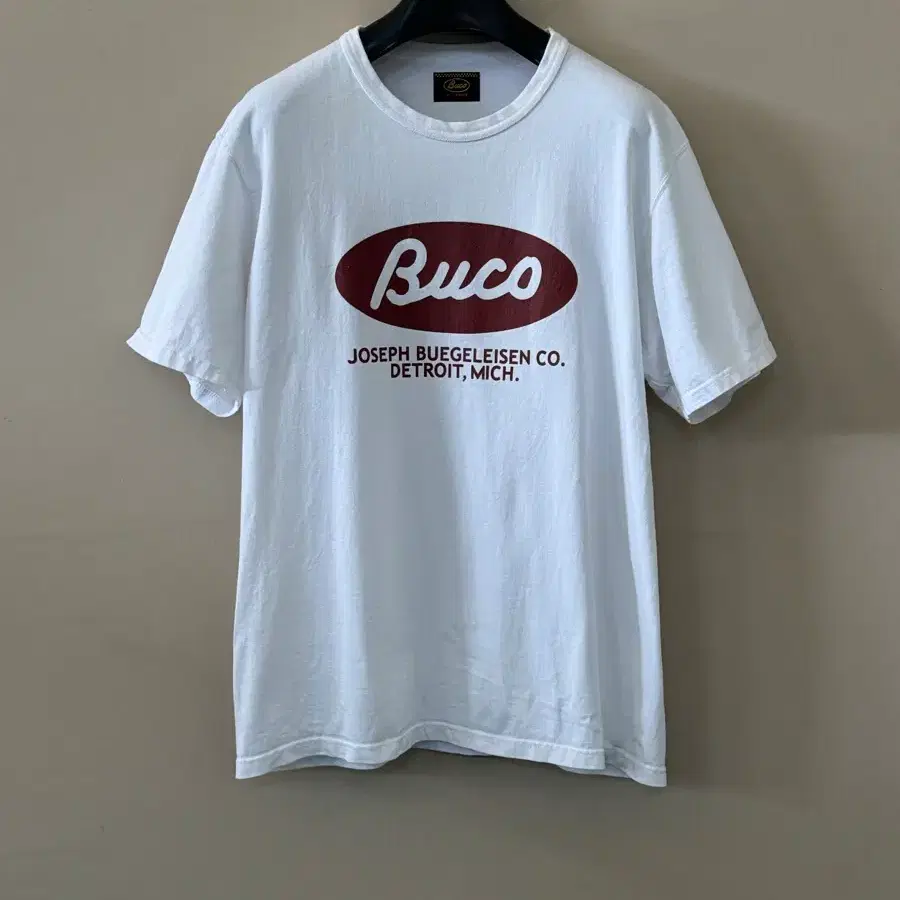 BUCO 반팔 티셔츠 화이트 리얼맥코이