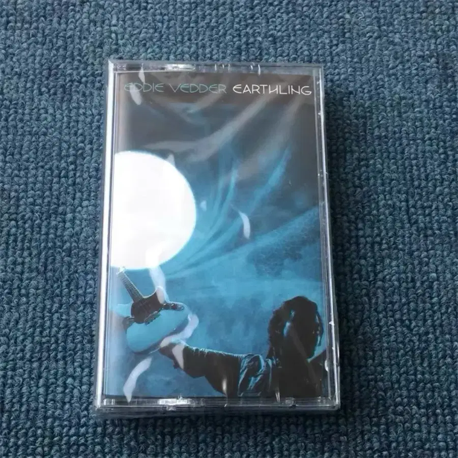 에디 베더(Eddie Vedder) 솔로 앨범 Earthling 카세트테이프