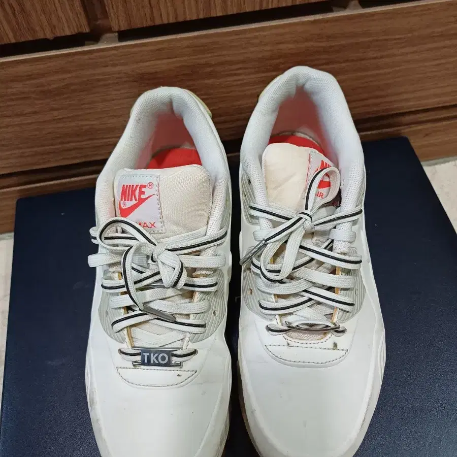 여성나이키 에어맥스 90시팩도쿄 운동화240