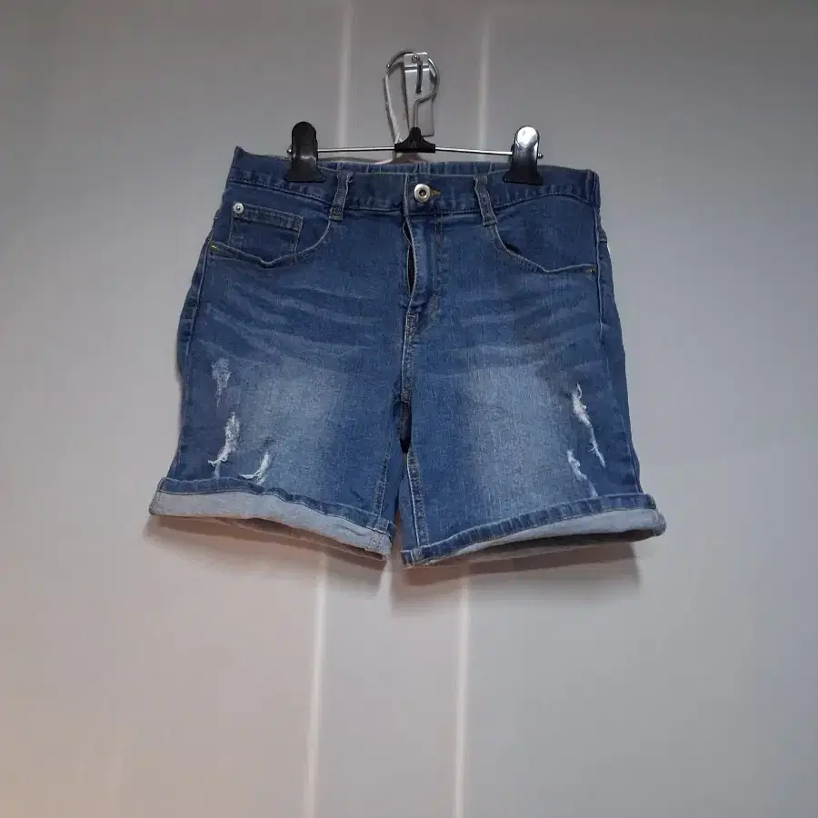예쎄 청바지 숏팬츠 데미지 롤업(M)