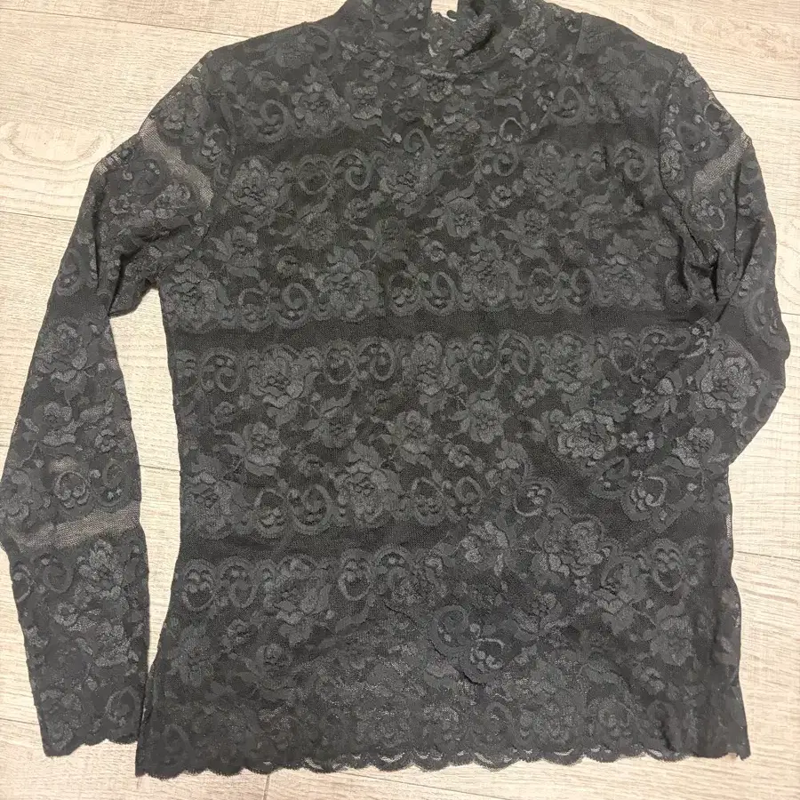 블랙 레이스 롱슬리브