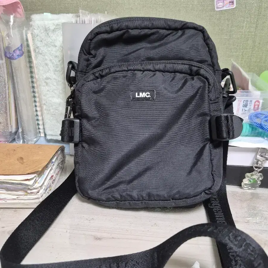 LMC 숄더백 블랙