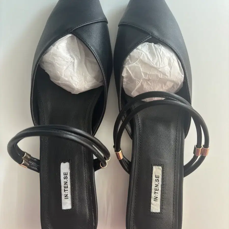 (미착용 새제품) 엘칸토 인텐스 투웨이 뮬 / 여자구두 2cm / 블랙 250mm