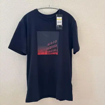 새상품 UNDER ARMOUR 티셔츠 M 사이즈