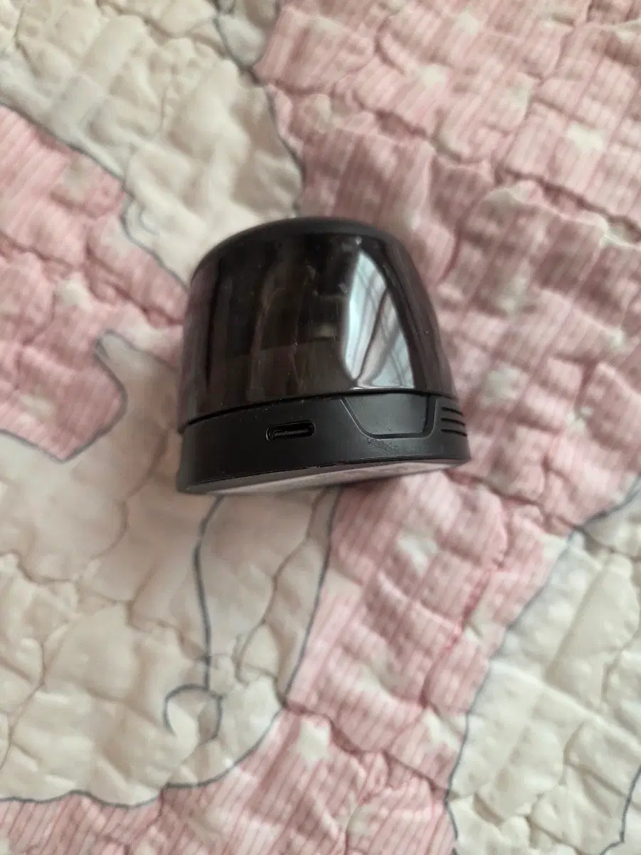 Daiso MagSafe Bluetooth Speaker