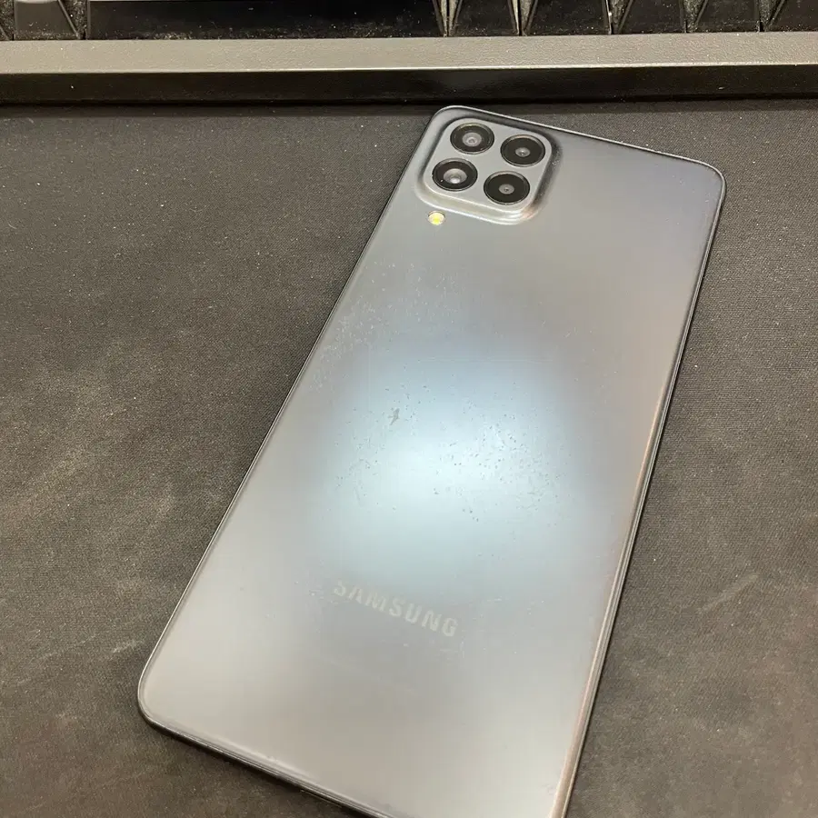 갤럭시퀀텀3 블랙 128GB 무잔상 상태좋은 중고15만1000원팝니다.