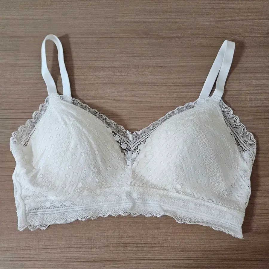 [새상품] 크라시앙 돌리걸 볼륨 레이스 브라렛 화이트