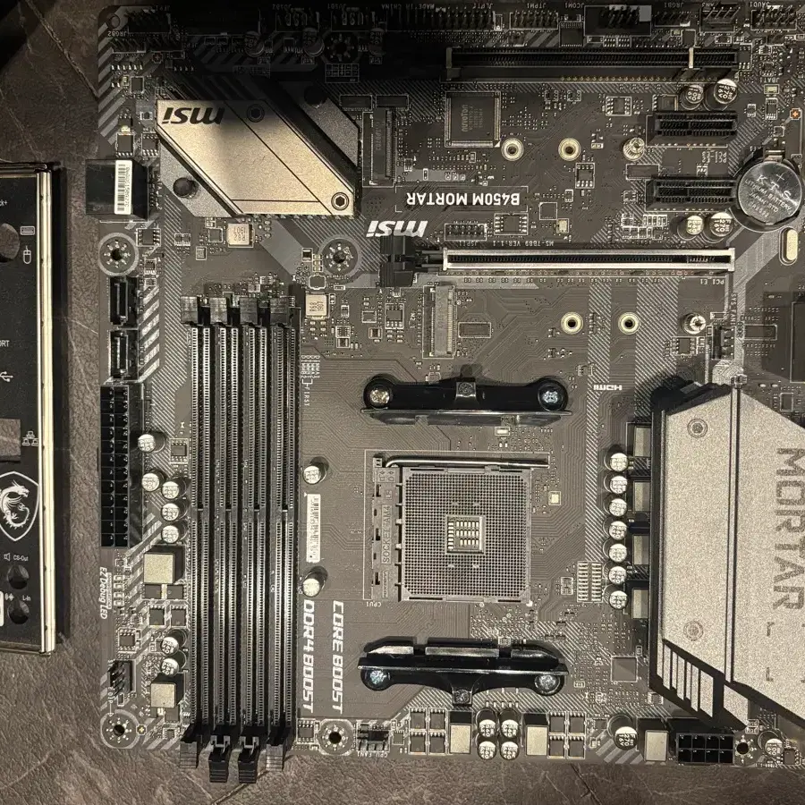 MSI B450M MORTAR 메인보드 백패널