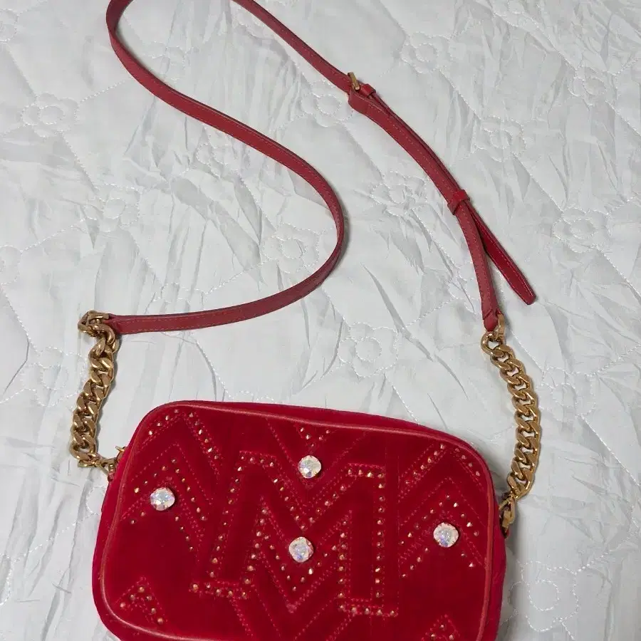 정품) mcm 벨벳 레드백