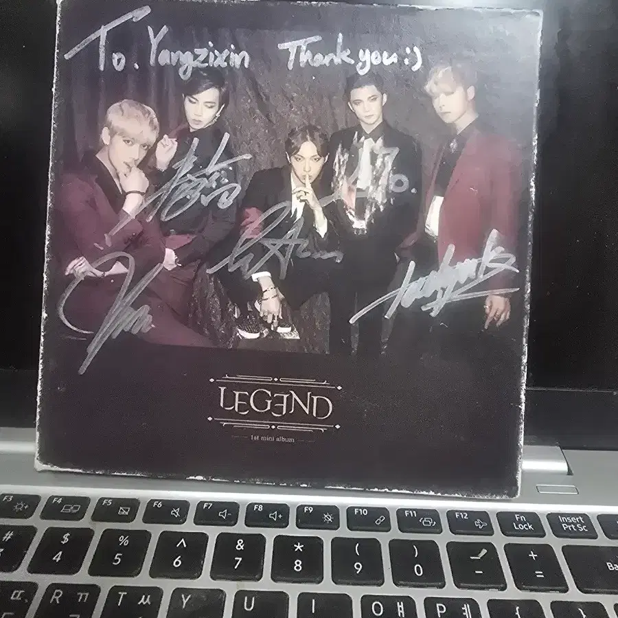 전설(the lejend)의첫번째미니앨범,친필싸인