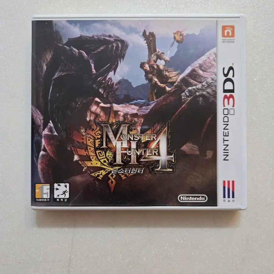 닌텐도 3DS 몬스터헌터 4