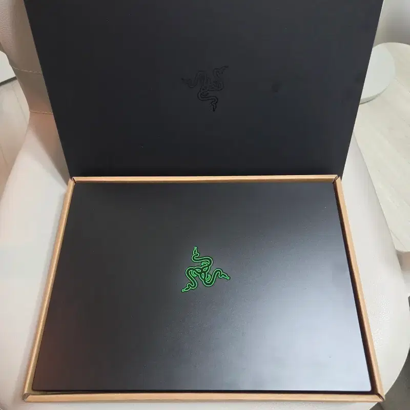 레이저 블레이드 14 2026 rtx5060 16g 1tb