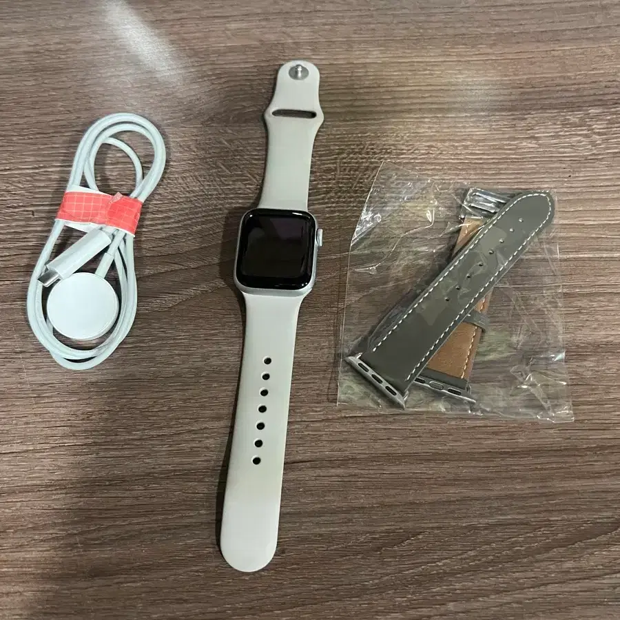 애플워치 SE2 40mm 스타라이트 GPS