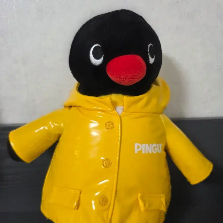 핑구 인형 노란색 우비