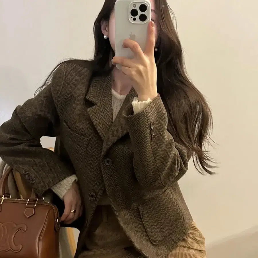 울크롭숏 해링본 자켓