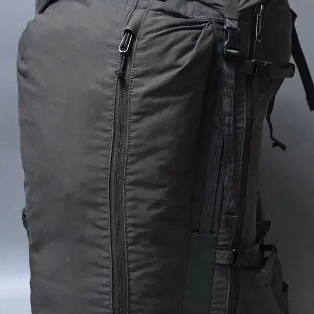 피엘라벤  FJALLRAVEN 아비스코 45 남성용 등산배낭 여행캠핑백팩