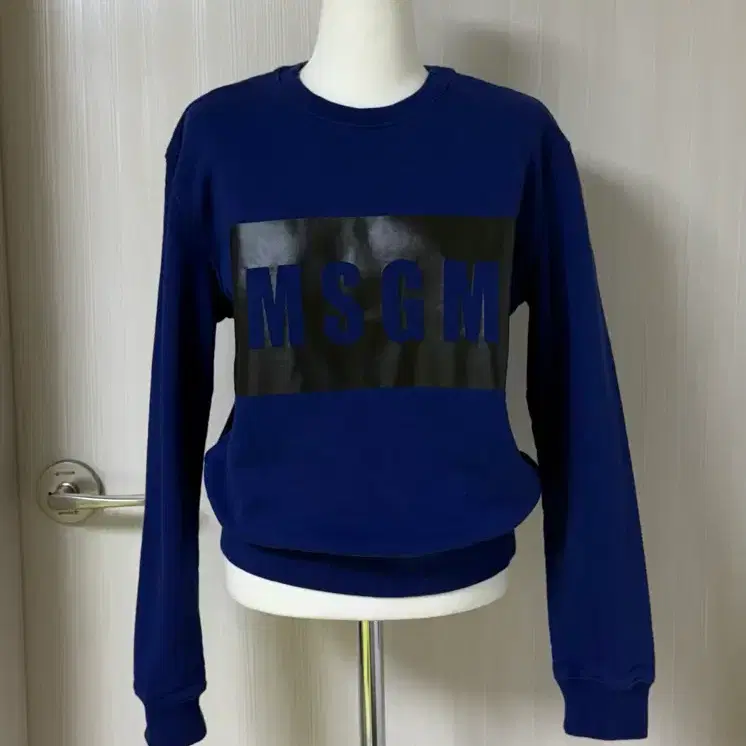 MSGM 블루 맨투맨 S
