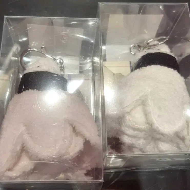 새상품양도) 럽올플 셔틀콕 키링 러브 올 플레이 모펀 레봄 봄툰 레진 비온 판타지트 재이미