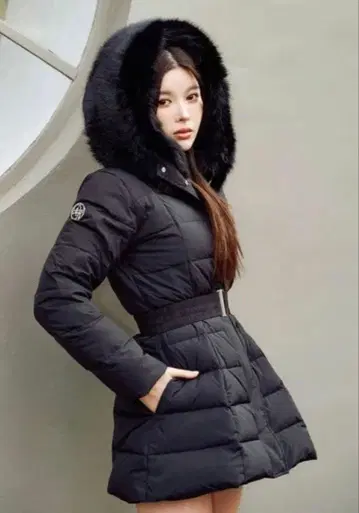 Darich 레이디 미디 다운 코트 블랙