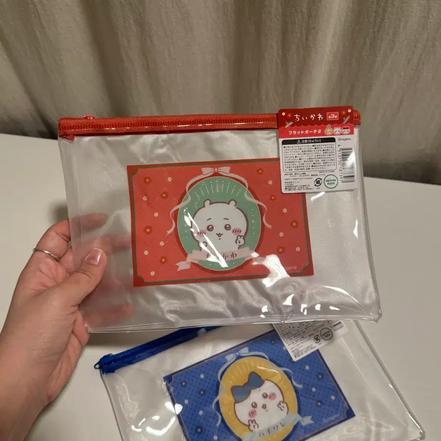 치이카와 하치와레 클리어 파우치