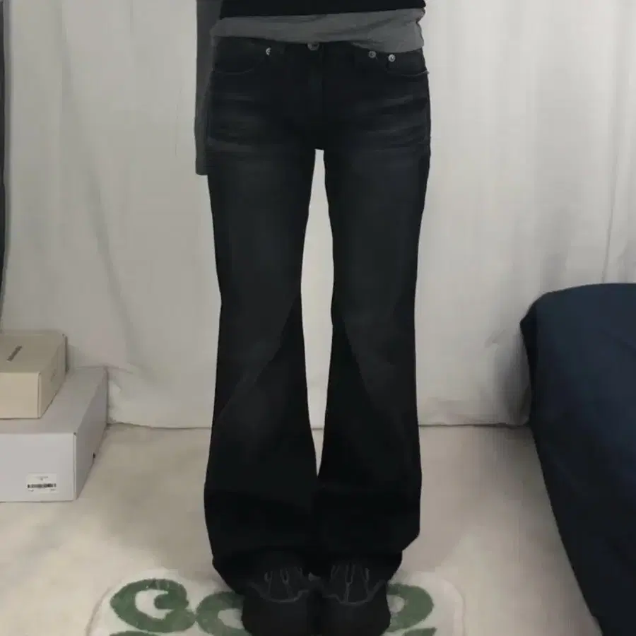 ootj 캣 워싱 블랙 세미 부츠컷 데님팬츠