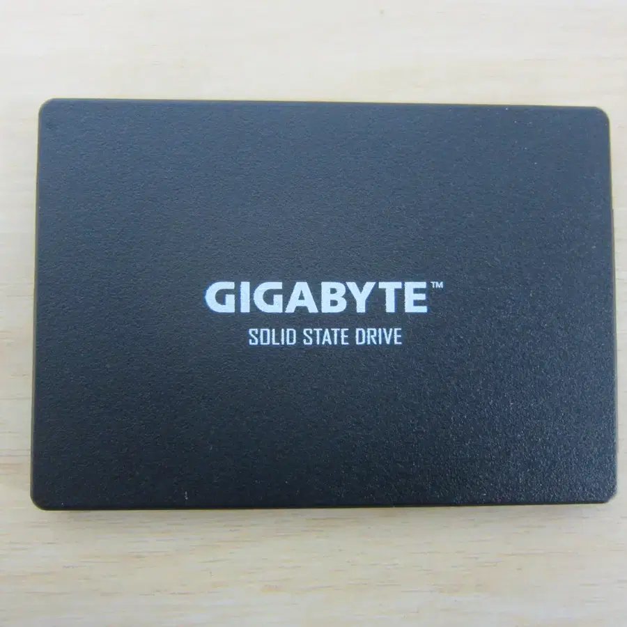 GIGABYTE SSD 1TB 제이씨현 (AS 2028년 06주)