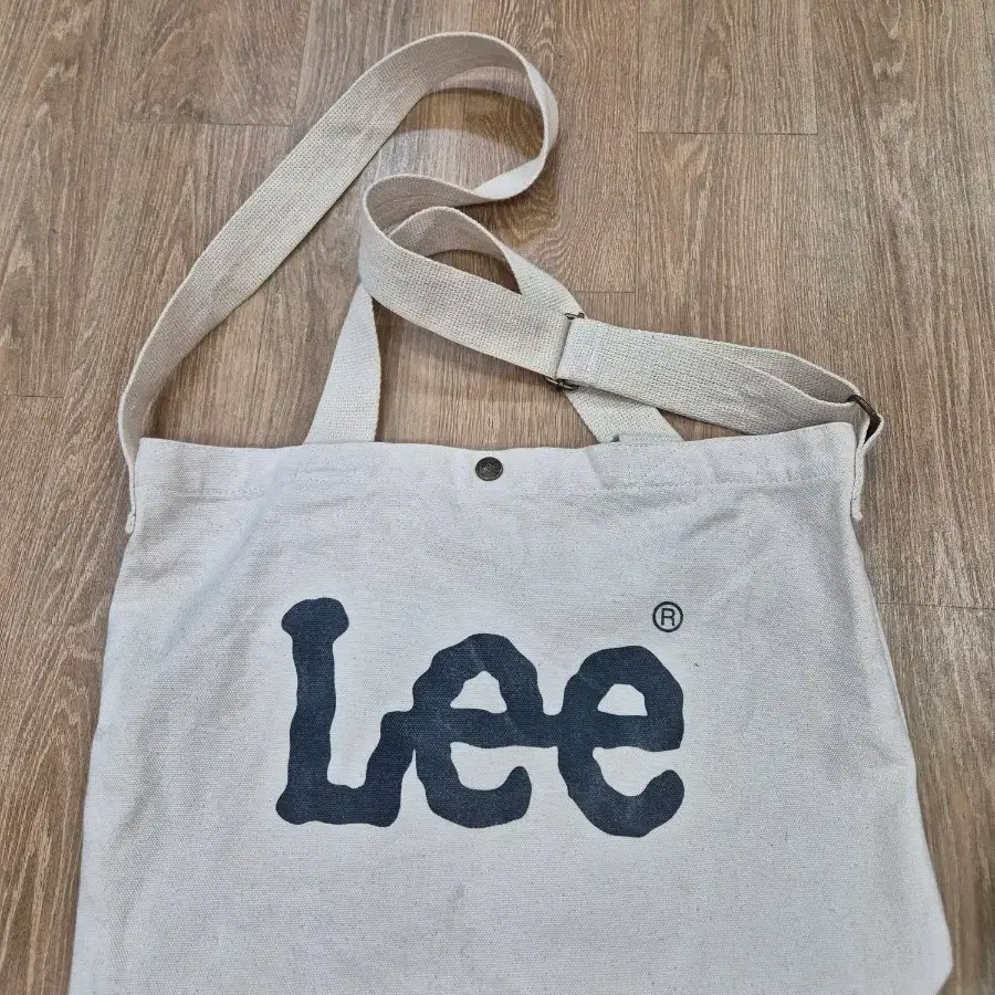 LEE 빅 트위치 로고 투웨이 에코백