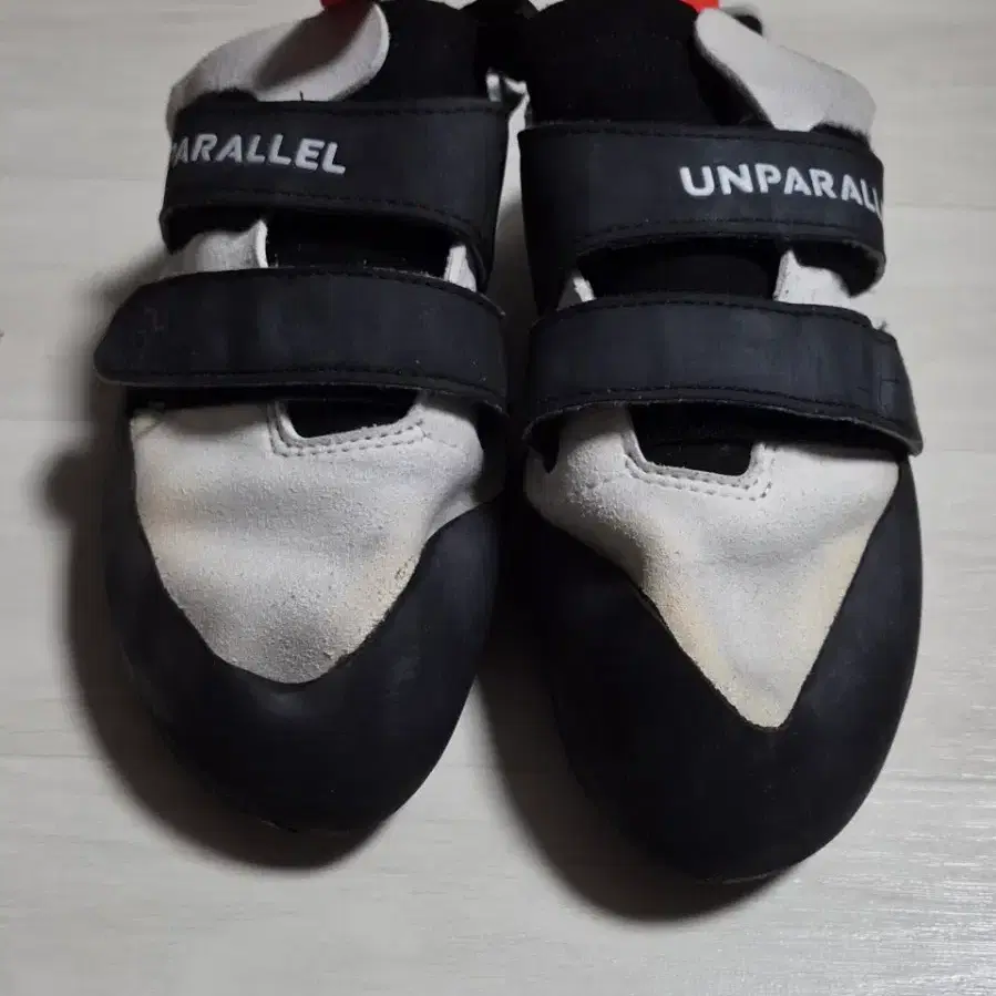 UNPARALLEL 버츄 암벽화 US8, EU41, 260cm