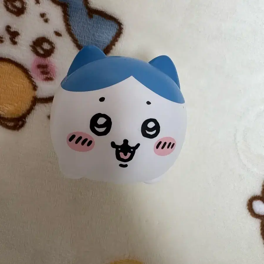 치이카와 먼작귀 미니 저금통 하치와레 가챠판매합니다 !!