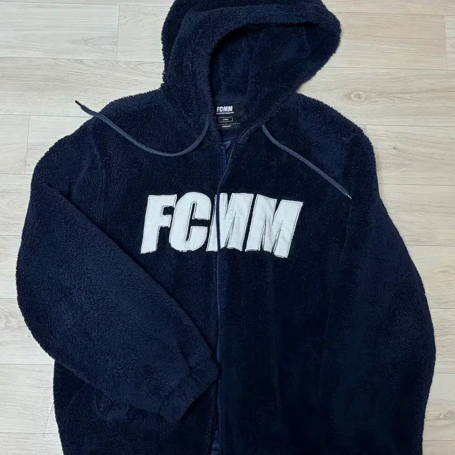 Fcmm 후리스 L 판매합니다