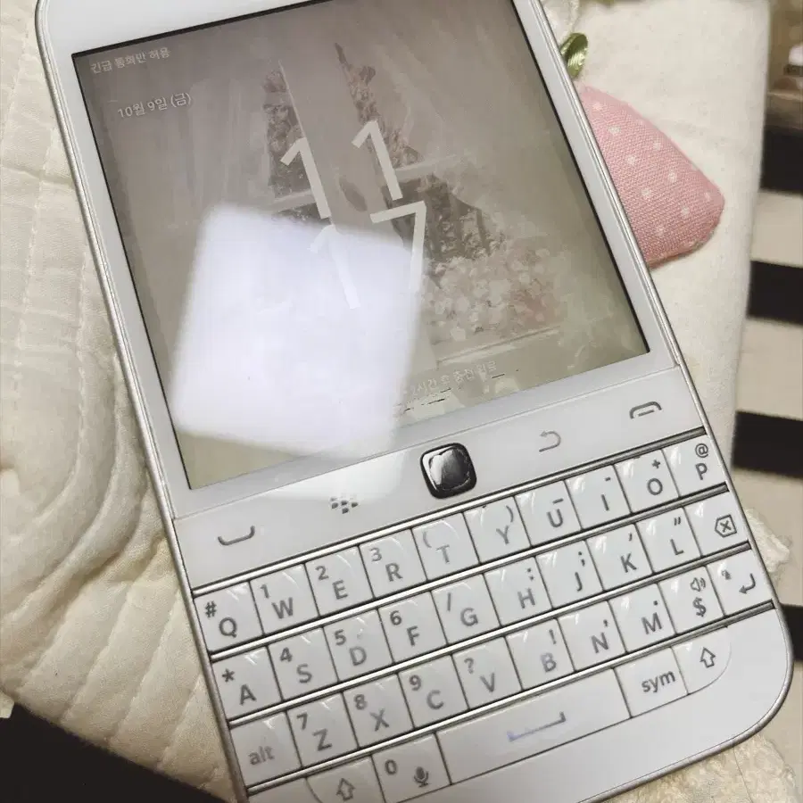 블랙베리 클래식 q25