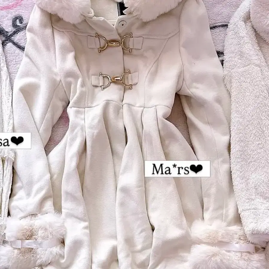 마즈 MARS 퍼 후드 코트 화이트