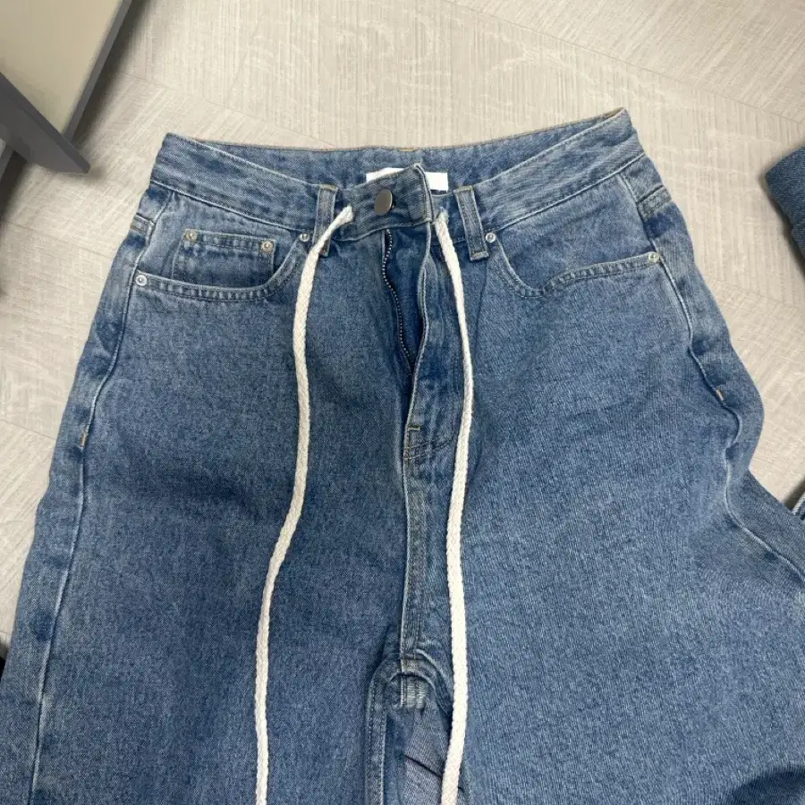 베르니 청바지