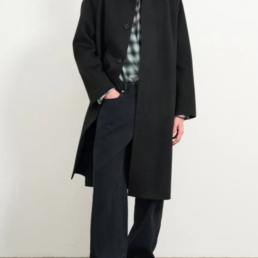 타임 24FW 캐시미어 블렌드 백 플리츠 발마칸 코트 블랙 95