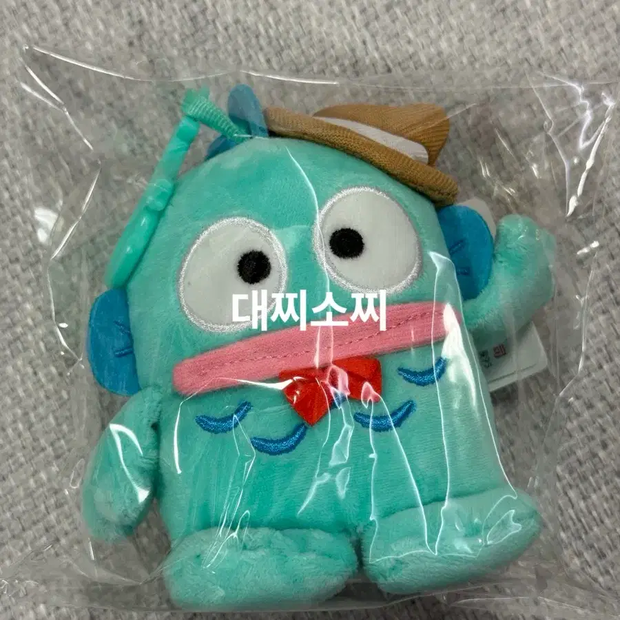 중절모 쓴 한교동 키링