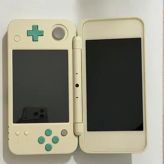 닌텐도2DS XL 동물의숲 에디션