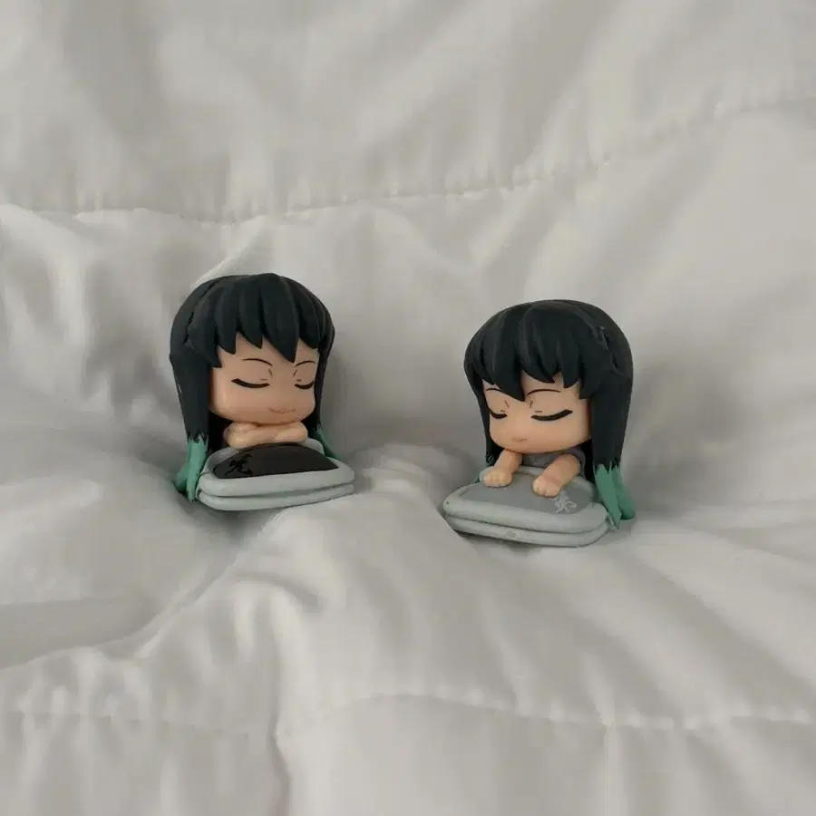 { 귀칼 무이치로 유이치로 오네무탄 }