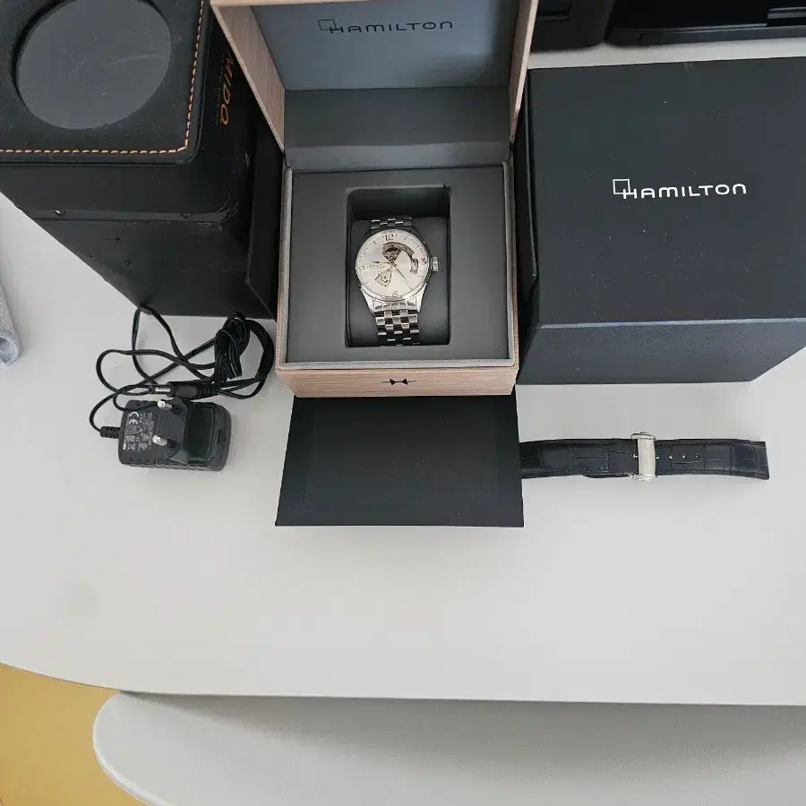해밀턴 재즈마스터 오픈하트 42mm