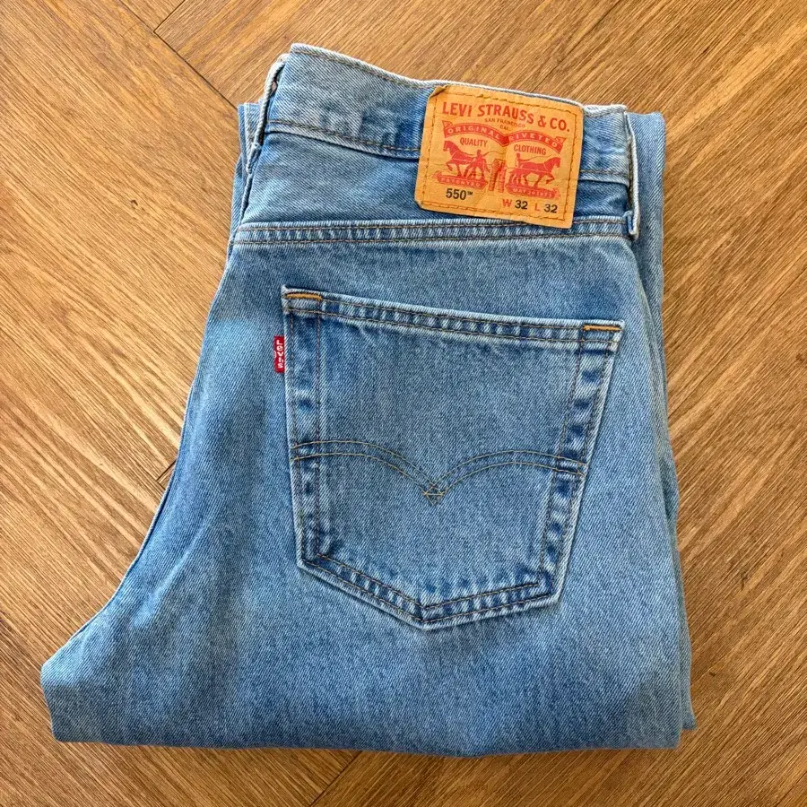 N21. 리바이스550 데님팬츠 청바지